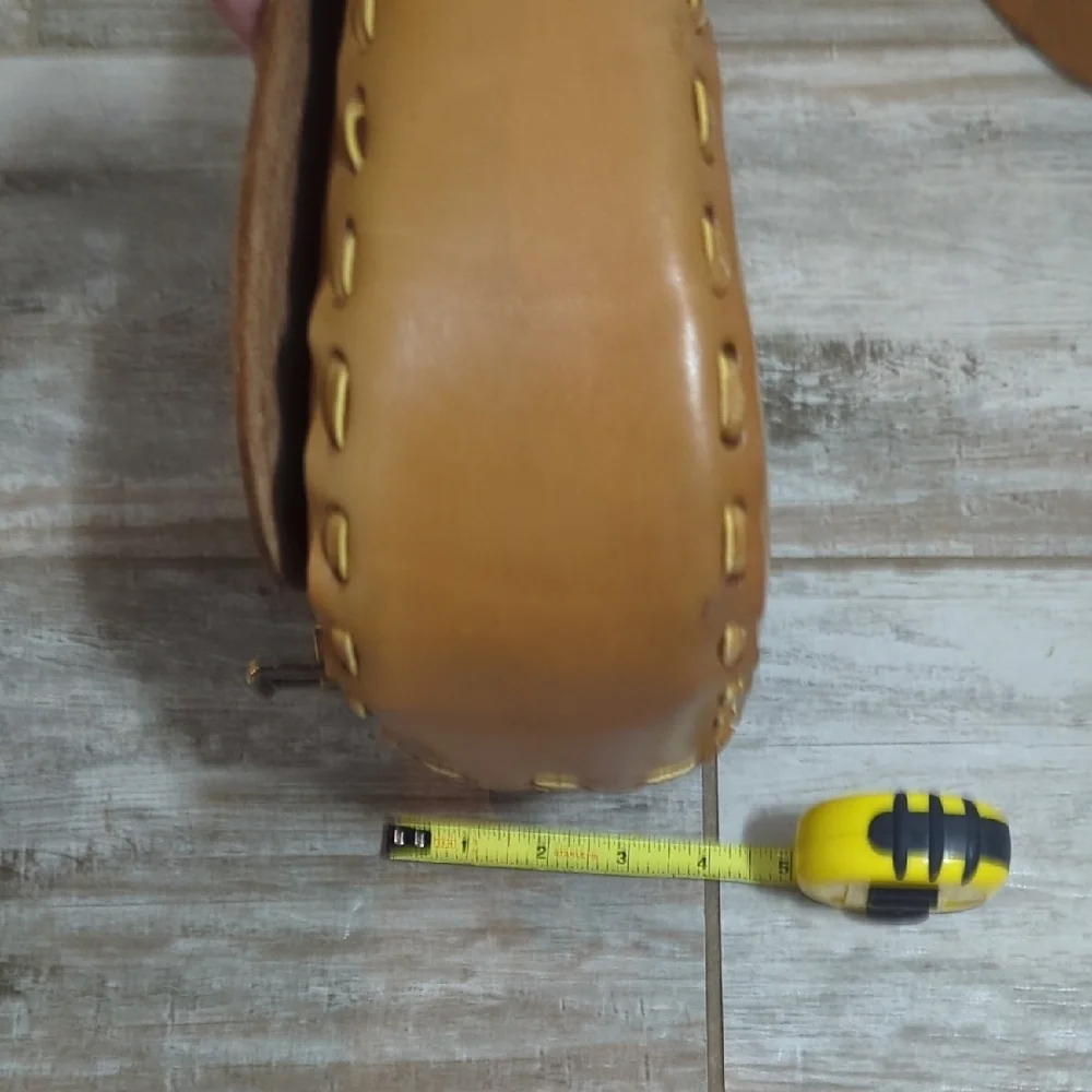 Vintage Handmade Leather Crossbody Bag - Picture 8 of 11